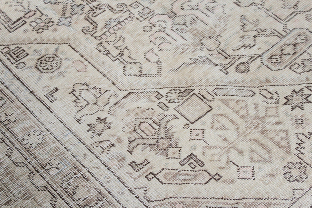 35601 Vintage Persian