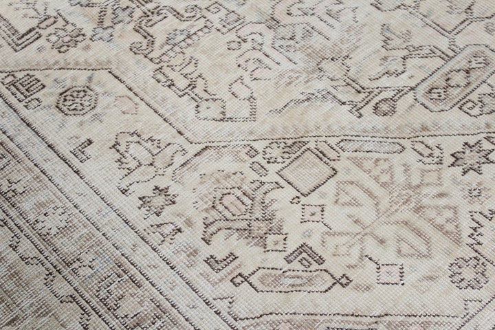 35601 Vintage Persian