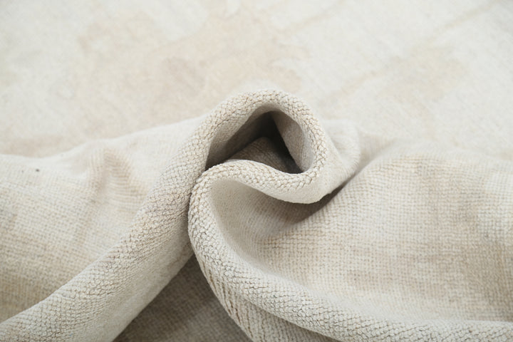 Hand Knotted-Oushak